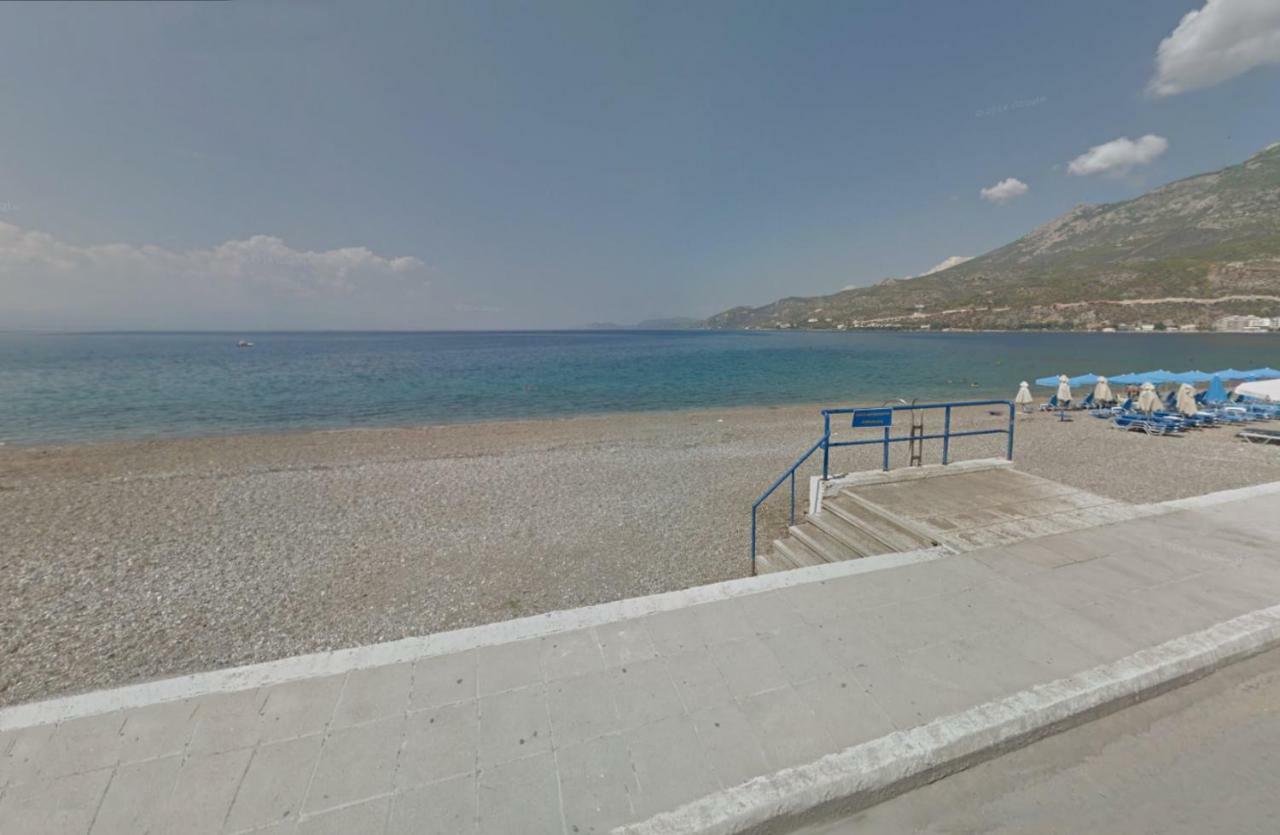 Loutraki Μοναδικής Θέσης Διαμέρισμα Στη Θάλασσα Экстерьер фото